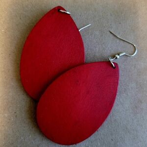 Elegant Red Teardrop Earrings